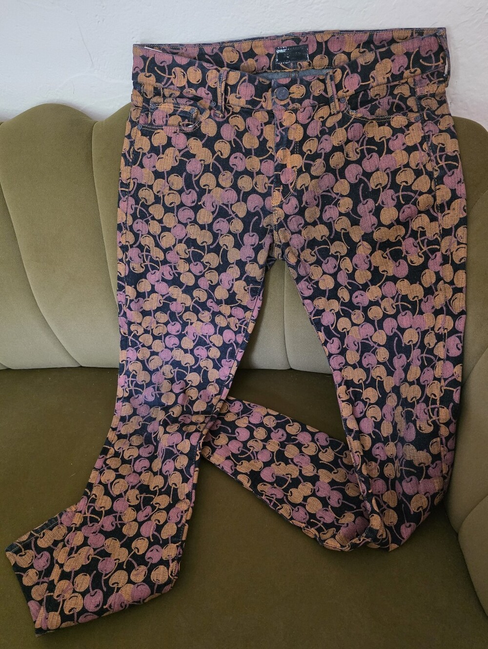 MOTHER Denim "The Looker" Skinny Jeans in the highly coveted, "Cherry Pickin"